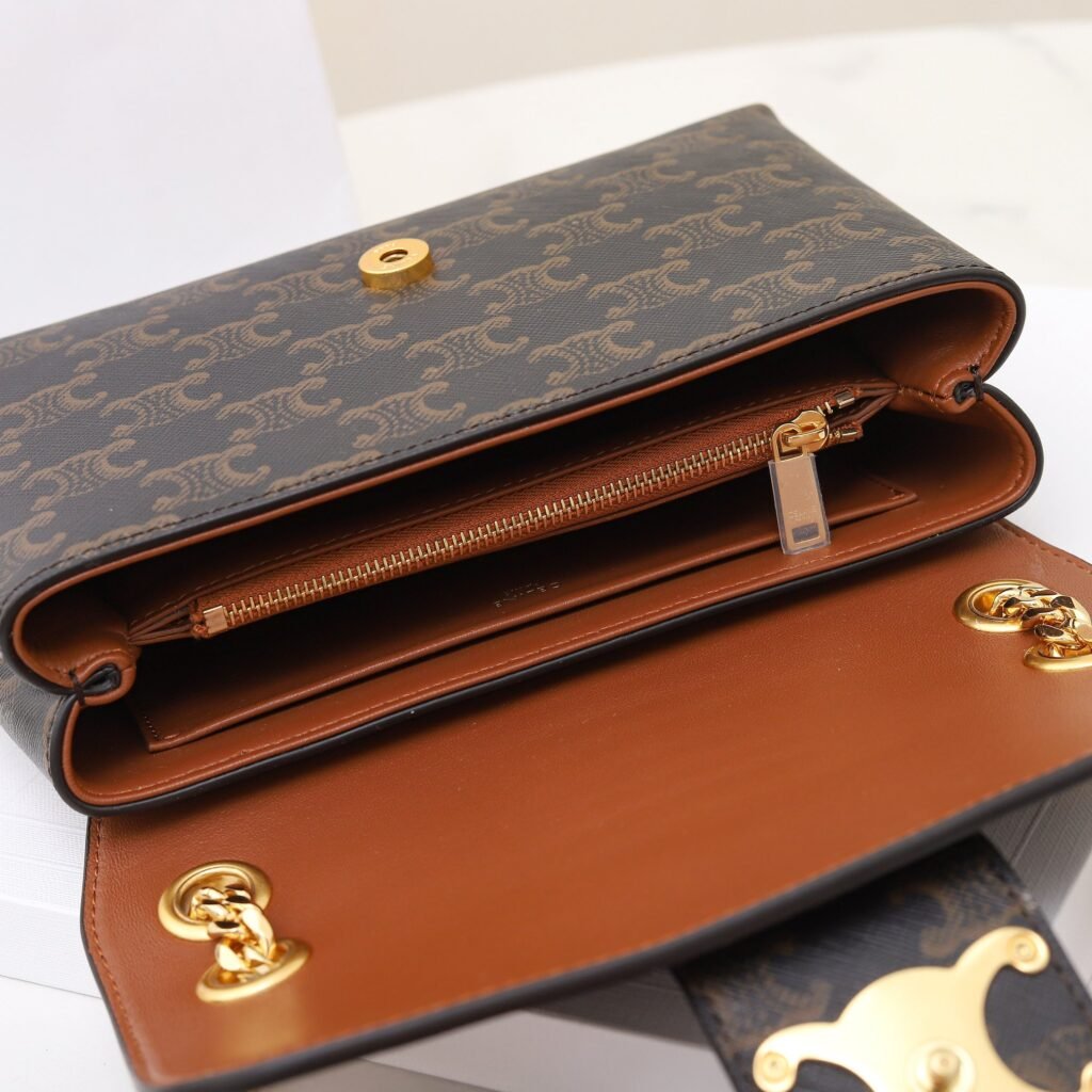 Celine Triomphe Chain Bag 23.5cm Monogram Canvas Handbag – Image 9 Celine Triomphe Chain Bag 23.5cm Monogram Canvas Handbag – Image 9