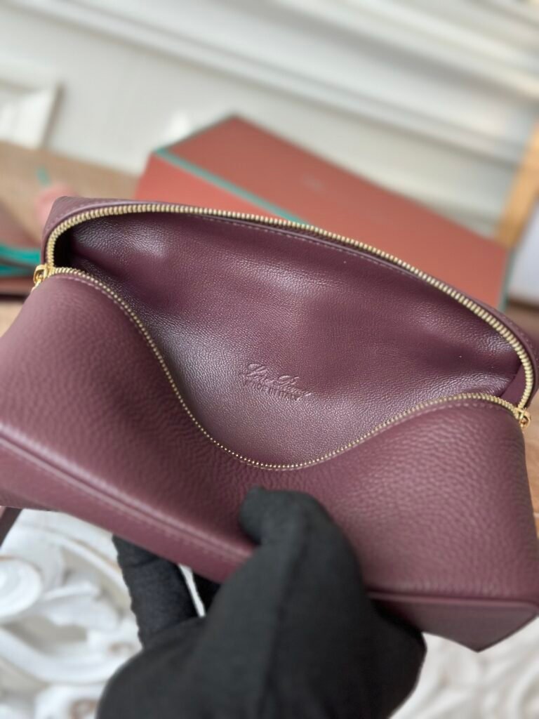 Loro Piana Extra Pocket L19 High-End Top Handle Bag with Detachable Leather Shoulder Strap &ndash; Image 17