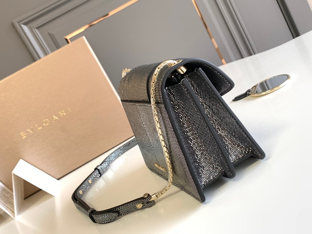 BVLGARI Serpenti Forever Luxury Shoulder Bag 19cm Metallic Karung Skin Crossbody Handbag with Iconic Snakehead Enamel Clasp BVLGARI Serpenti Forever Luxury Shoulder Bag 19cm Metallic Karung Skin Crossbody Handbag with Iconic Snakehead Enamel Clasp