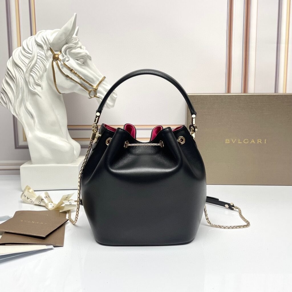 BVLGARI Serpenti Forever Luxury Bucket Bag Genuine Leather Python Skin Drawstring Shoulder Bag – Image 5 BVLGARI Serpenti Forever Luxury Bucket Bag Genuine Leather Python Skin Drawstring Shoulder Bag – Image 5