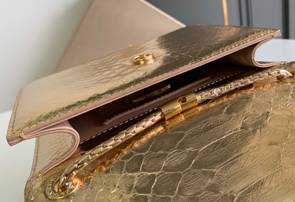 BVLGARI Serpenti Baia Shoulder Bag & Serpenti Forever Small Crossbody Metallic Gold Snakeskin – Image 14 BVLGARI Serpenti Baia Shoulder Bag & Serpenti Forever Small Crossbody Metallic Gold Snakeskin – Image 14