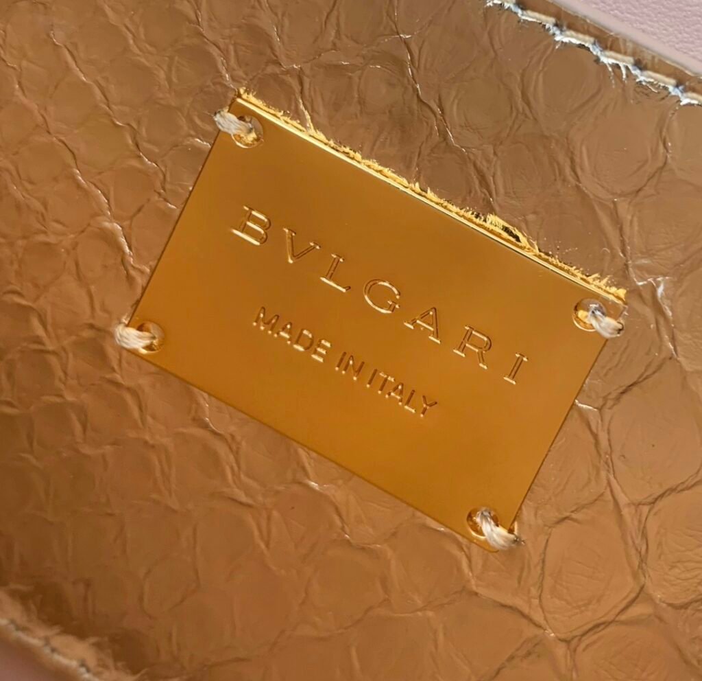 BVLGARI Serpenti Baia Shoulder Bag & Serpenti Forever Small Crossbody Metallic Gold Snakeskin – Image 15 BVLGARI Serpenti Baia Shoulder Bag & Serpenti Forever Small Crossbody Metallic Gold Snakeskin – Image 15