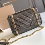 BVLGARI Serpenti Cabochon Shoulder Bag 22.5cm Metallic Karung Watersnake Leather Crossbody Bag with Matelassé Quilted Pattern and Iconic Enamel Snakehead Clasp BVLGARI Serpenti Cabochon Shoulder Bag 22.5cm Metallic Karung Watersnake Leather Crossbody Bag with Matelassé Quilted Pattern and Iconic Enamel Snakehead Clasp