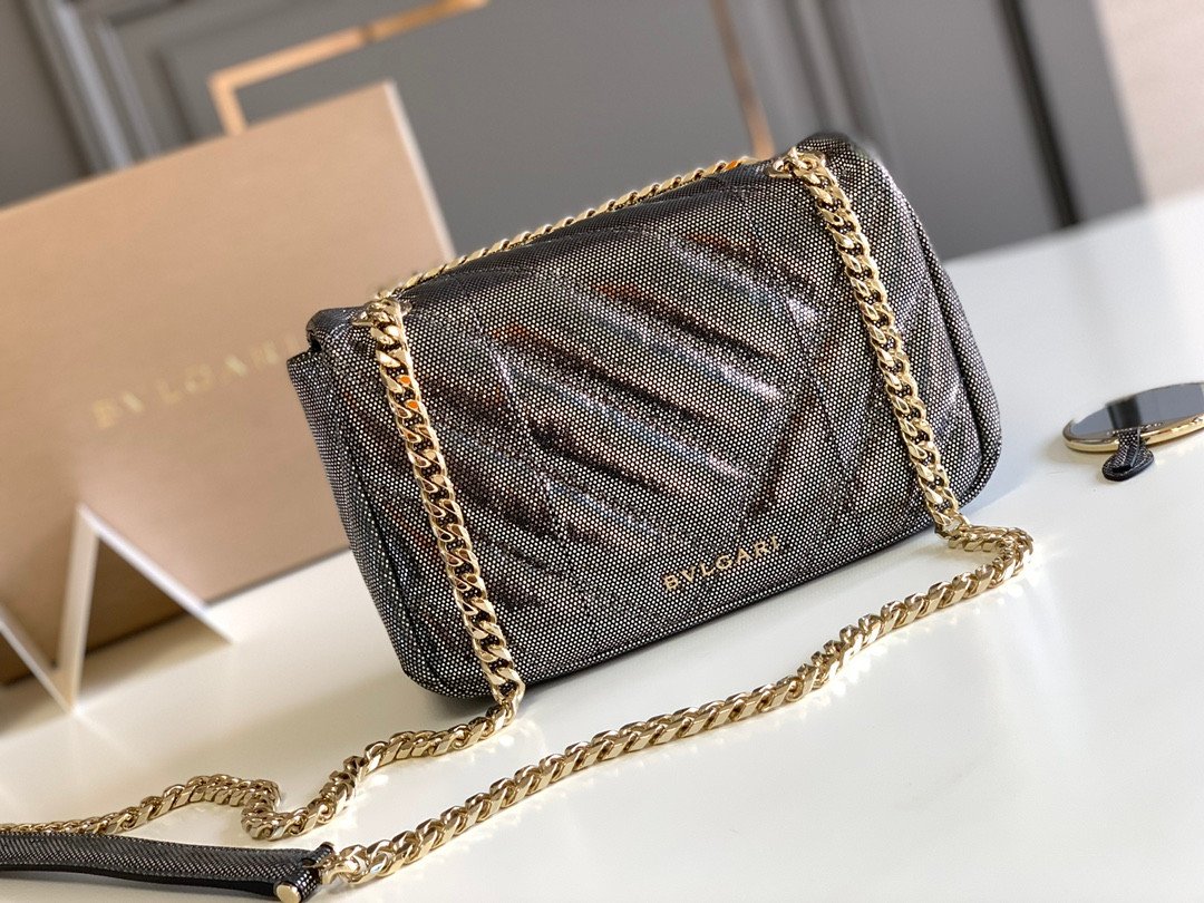BVLGARI Serpenti Cabochon Shoulder Bag 22.5cm Metallic Karung Watersnake Leather Crossbody Bag with Matelassé Quilted Pattern and Iconic Enamel Snakehead Clasp BVLGARI Serpenti Cabochon Shoulder Bag 22.5cm Metallic Karung Watersnake Leather Crossbody Bag with Matelassé Quilted Pattern and Iconic Enamel Snakehead Clasp