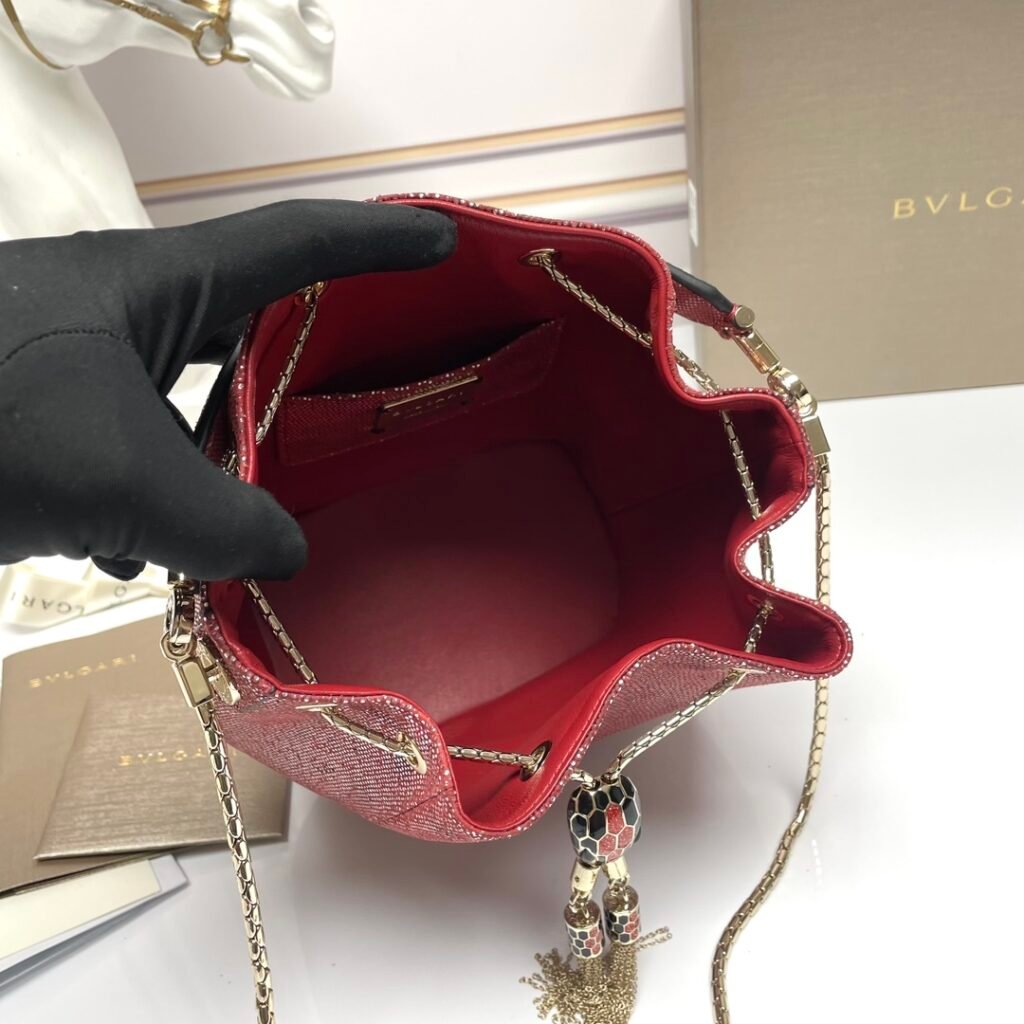 BVLGARI Serpenti Forever Luxury Bucket Bag Genuine Leather Python Skin Drawstring Shoulder Bag – Image 12 BVLGARI Serpenti Forever Luxury Bucket Bag Genuine Leather Python Skin Drawstring Shoulder Bag – Image 12