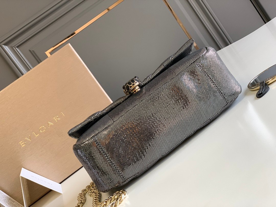 BVLGARI Serpenti Cabochon Shoulder Bag 22.5cm Metallic Karung Watersnake Leather Crossbody Bag with Matelassé Quilted Pattern and Iconic Enamel Snakehead Clasp BVLGARI Serpenti Cabochon Shoulder Bag 22.5cm Metallic Karung Watersnake Leather Crossbody Bag with Matelassé Quilted Pattern and Iconic Enamel Snakehead Clasp