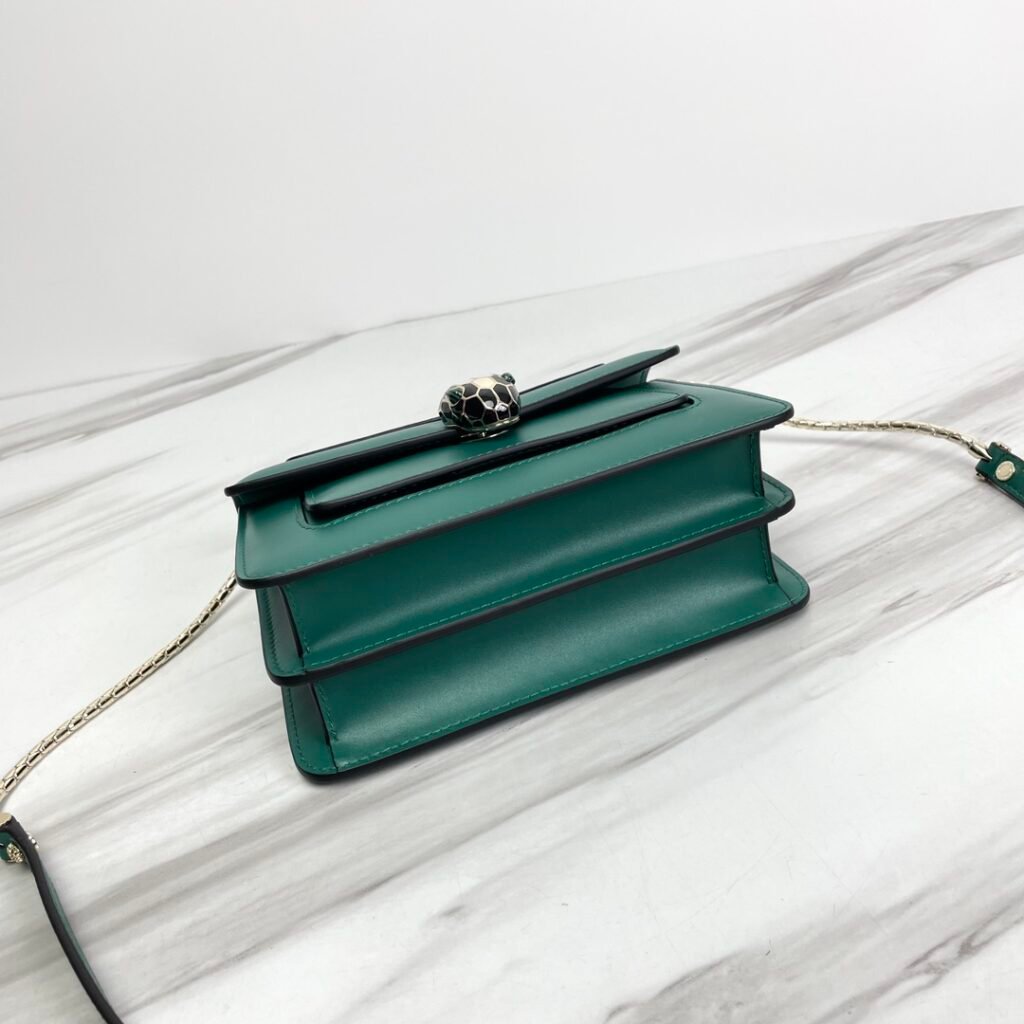 BVLGARI Serpenti Forever Crossbody Bag 19cm Daisy Topaz Calfskin Leather Shoulder Bag Classic Snakehead Buckle – Image 15 BVLGARI Serpenti Forever Crossbody Bag 19cm Daisy Topaz Calfskin Leather Shoulder Bag Classic Snakehead Buckle – Image 15
