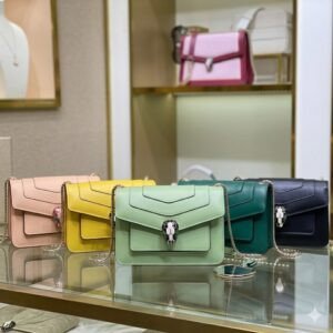 BVLGARI Serpenti Forever Crossbody Bag 19cm Daisy Topaz Calfskin Leather Shoulder Bag Classic Snakehead Buckle