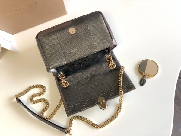 7 BVLGARI Serpenti Cabochon Shoulder Bag 22.5cm Metallic Karung Watersnake Leather Crossbody Bag with Matelassé Quilted Pattern and Iconic Enamel Snakehead Clasp