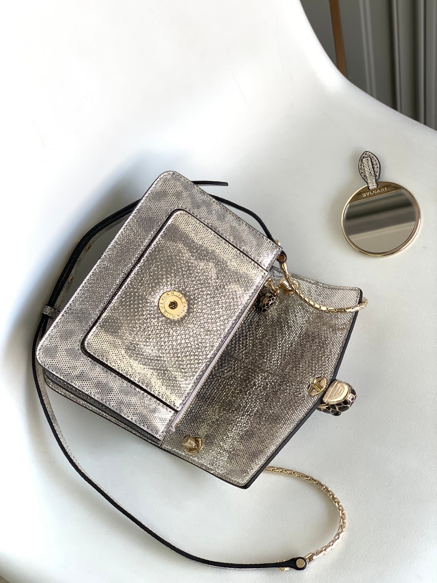 BVLGARI Serpenti Forever Luxury Shoulder Bag 19cm Metallic Karung Skin Crossbody Handbag with Iconic Snakehead Enamel Clasp BVLGARI Serpenti Forever Luxury Shoulder Bag 19cm Metallic Karung Skin Crossbody Handbag with Iconic Snakehead Enamel Clasp